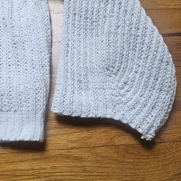 Universal Thread White Crew Neck Sweater with Cable Knit Design - Picture 7 of 10